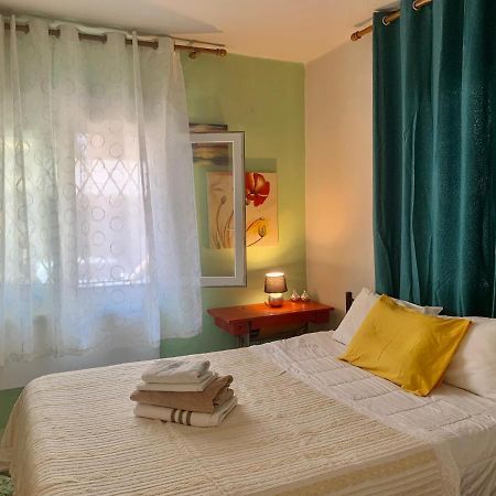 Lovely Place With Veranda Apartment Larissa Exterior photo